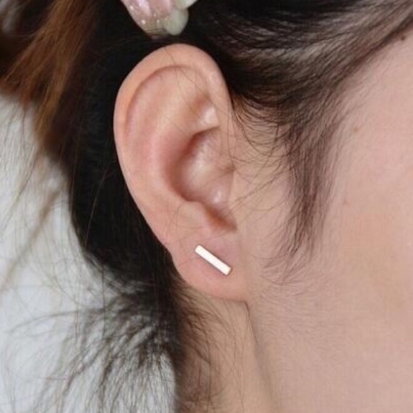 🆕 silver bar earrings. - Picture 2 of 2